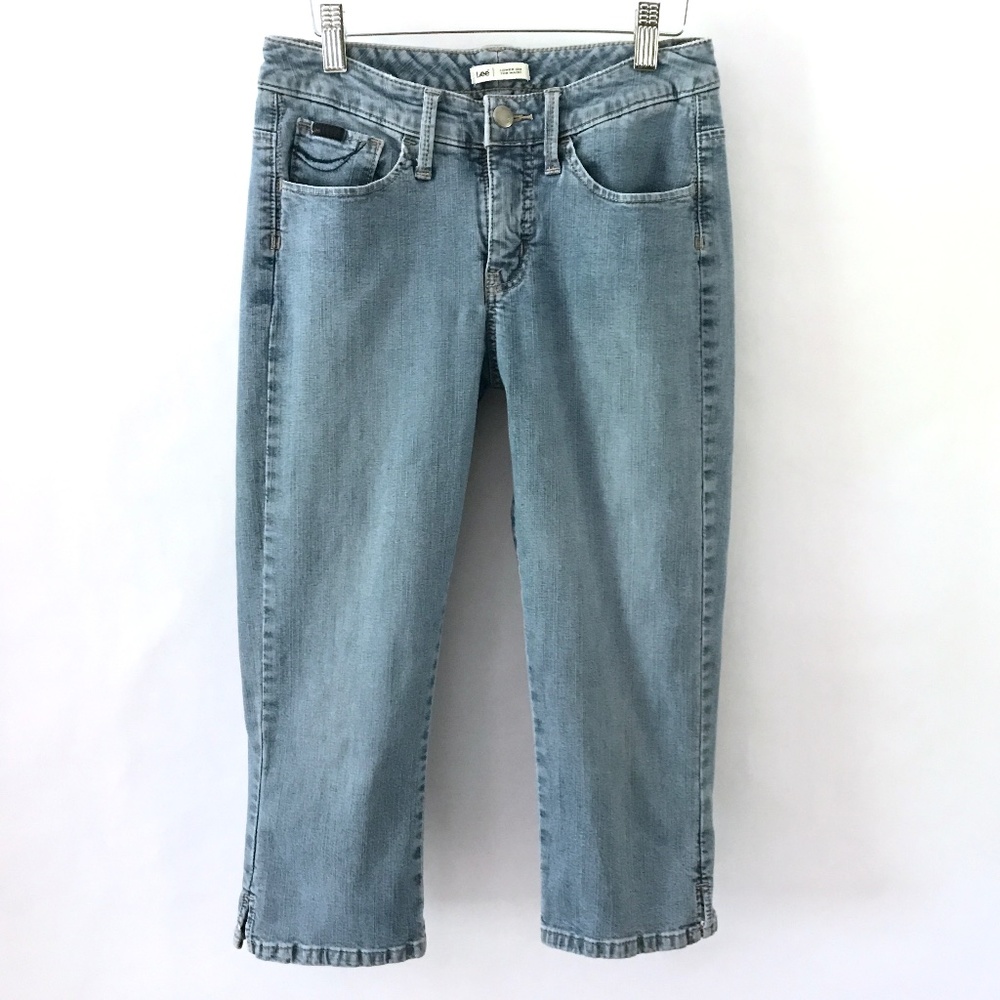3/$15 Lee Light Denim Lightweight Cropped Jeans